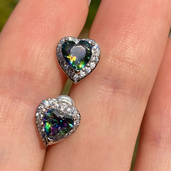 NEW Sterling Silver Heart ❤️ Stud Earrings - Picture 4 of 4